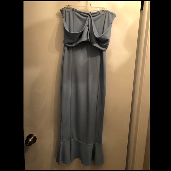 PrettyLittleThing Strapless Blue Dress - Picture 4 of 4